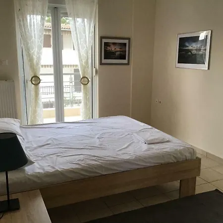 Ourania's Apartman Kaména Vúrla