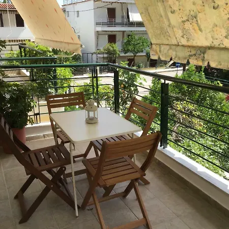 Ourania's Apartman Kaména Vúrla