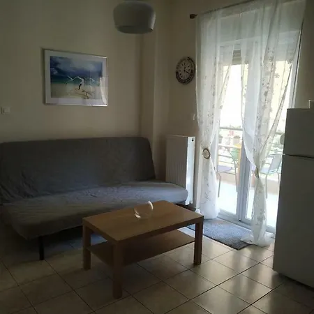 Ourania's Kaména Vúrla