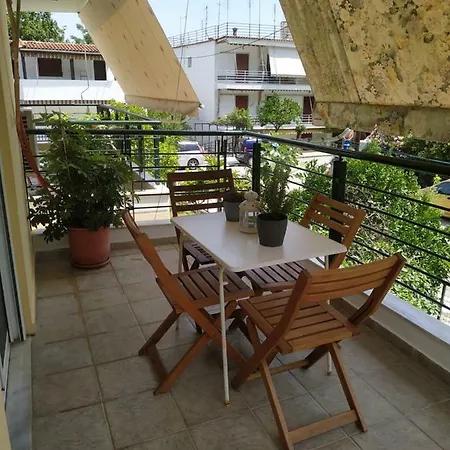 Ourania's Apartman Kaména Vúrla